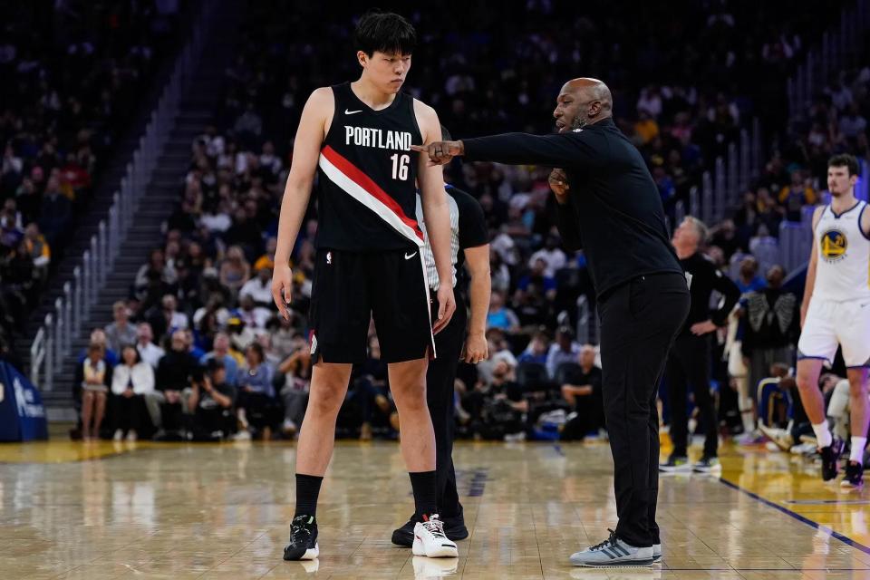 并成为了杨, AA, 冲撞的弱点 并成为了杨, AA, 冲撞的弱点